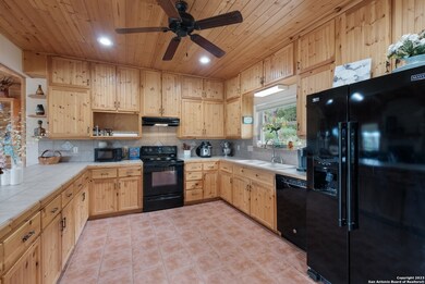 450 County Road 246, Hondo, TX 78861 - photo 7