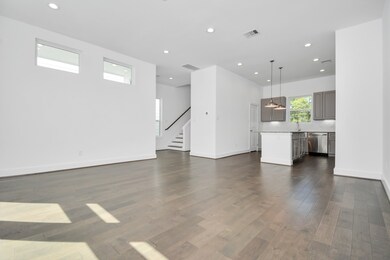 420 Janisch Rd unit B, Houston, TX 77018 - photo 6