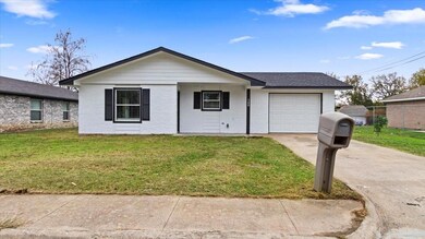 308 Allen Ave, Bonham, TX 75418 - photo 2