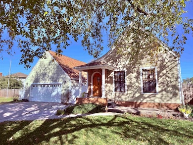 236 W A Ave, Kingman, KS 67068 - photo 3