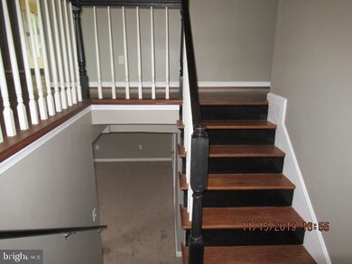 6705 Wilburn Dr, Capitol Heights, MD 20743 - photo 2