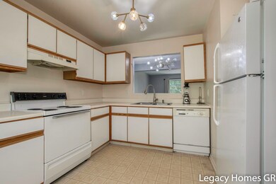 Courtyard Pl 3918-8