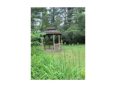 7526 N Skyline Dr, Floyds Knobs, IN 47119 - photo 5