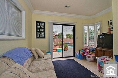 Sun Room/Den
