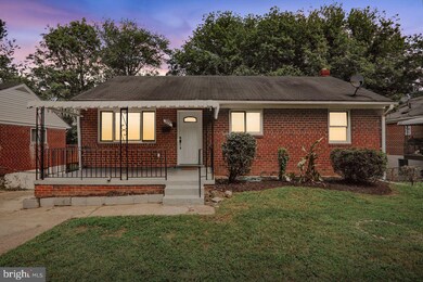 903 Quietview Dr, Capitol Heights, MD 20743 - photo 2