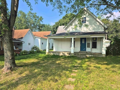 230 S High St, Jamestown, IN 46147 - photo 2