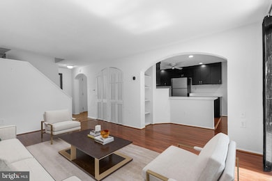 1806 N Shore Ct, Reston, VA 20190 - photo 3