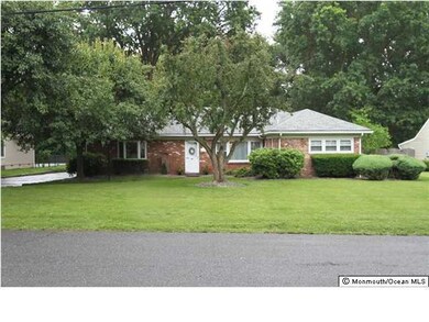 58 Rutledge Dr, Red Bank, NJ 07701 - photo 2