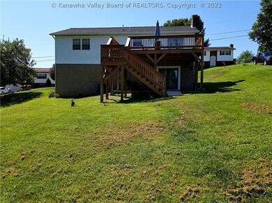 103 Timberlake Cir, Scott Depot, WV 25560 - photo 2