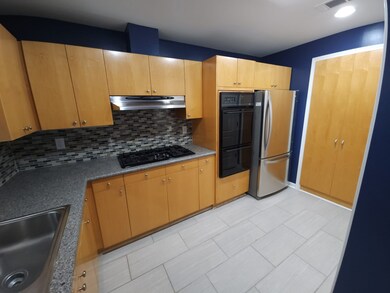 1071 W 43rd St, Houston, TX 77018 - photo 5