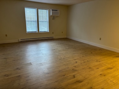 Longview Village Condominiums unit 34, Waterford, CT 06385 - photo 4