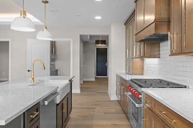 1 Hill Farm Rd #109, North Oaks, MN