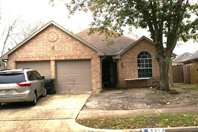 4513 Stonebridge Dr, Pearland, TX 77584 - photo 2
