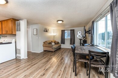 1015 E Sheridan Ave, Nampa, ID 83686 - photo 5