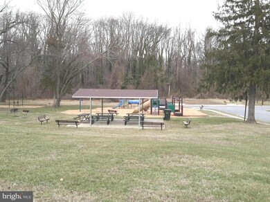 5107 N Englewood Dr, Hyattsville, MD 20785 - photo 5