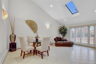 254 Pine Acre Blvd, Dix Hills, NY 11746 - photo 4