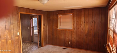 352 Thorngrove Pike, Kodak, TN 37764 - photo 2