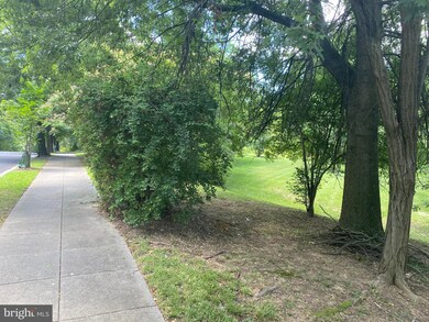 5403 D St SE, Washington, DC 20019 - photo 4