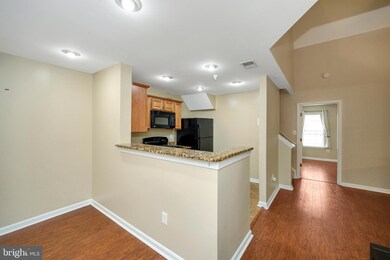 1067 Gardenview Loop unit 302, Woodbridge, VA 22191 - photo 7