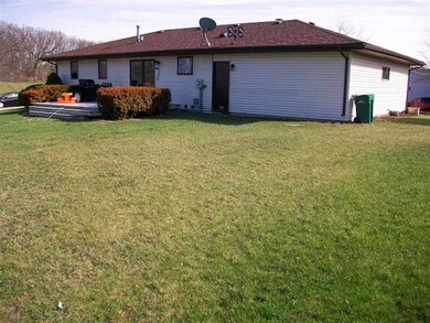 106 Village View Ct, Oregon, WI 53575 - photo 4