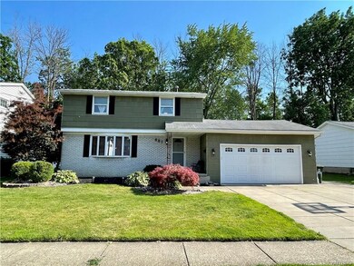 881 Castlebar Dr, North Tonawanda, NY 14120 - photo 2