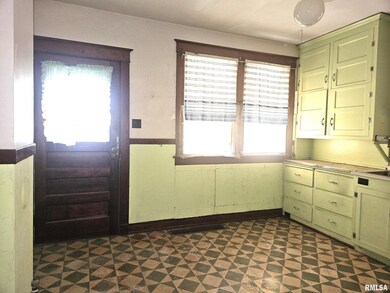 1023 Broadway St, Lincoln, IL 62656 - photo 7