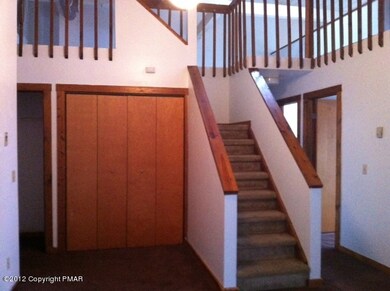 633 Mckinley St, Hazleton, PA 18201 - photo 5