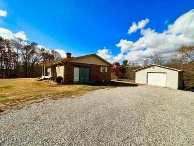 206 Bell Rd, Crossville, TN 38571 - photo 6