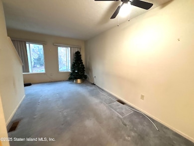 362 Ilyssa Way, Staten Island, NY 10312 - photo 6