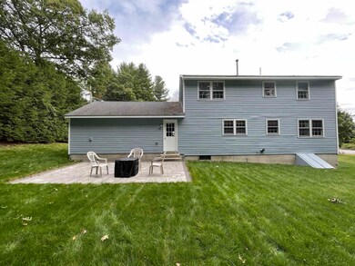 11 Candia St, Nashua, NH 03063 - photo 4