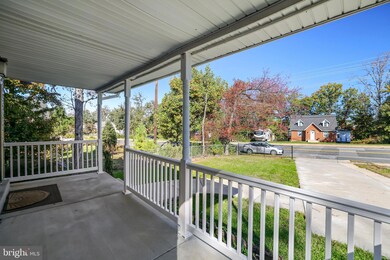 7701 Finns Ln, Lanham, MD 20706 - photo 3