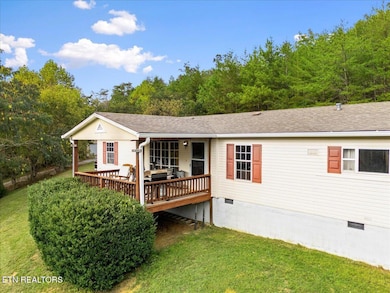 916 Scenic River Rd, Madisonville, TN 37354 - photo 5