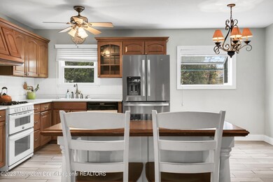 522 Roxbury Rd, Belford, NJ 07718 - photo 3