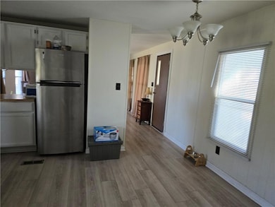 204 S Lyne Ave, Raymore, MO 64083 - photo 4