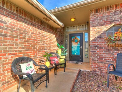 604 Loyd Ln, Moore, OK 73160 - photo 5