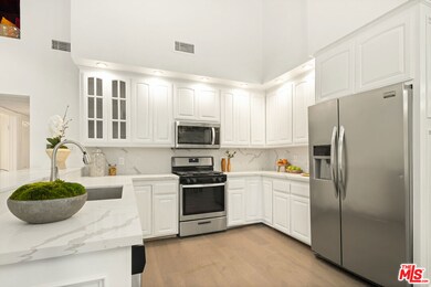 2700 Cahuenga Blvd E unit 2310, Los Angeles, CA 90068 - photo 5