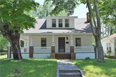 223 Maple St, Statesville, NC 28677 - photo 2