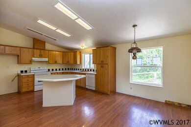 322 Thistledown Ln, Gates, OR 97346 - photo 5