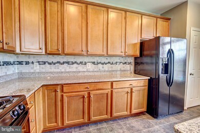 42925 Edgewater St, Chantilly, VA 20152 - photo 6