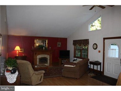 902 Summit Ave, Schwenksville, PA 19473 - photo 7