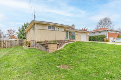 428 Chester Dr, New Kensington, PA 15068 - photo 2