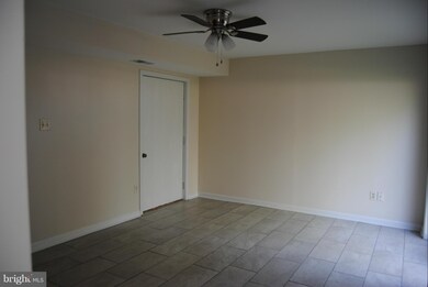 11234 Cristins Cir, Hagerstown, MD 21742 - photo 7