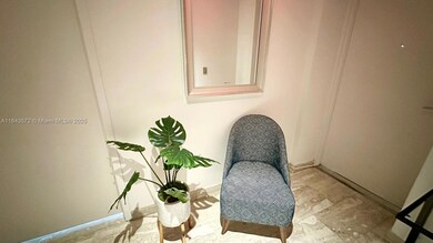 Private Foyer