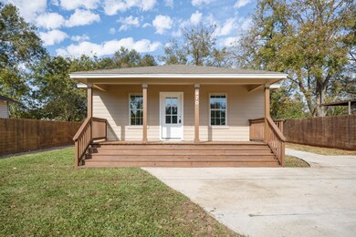 970 Randolph St, Houston, TX 77088 - photo 3