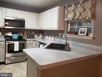 26301 Meadow Wood Dr, Mechanicsville, MD 20659 - photo 4