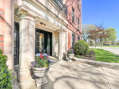 This pet-friendly, professionally managed building