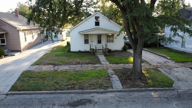 414 N Walnut St, Beloit, KS 67420 - photo 2