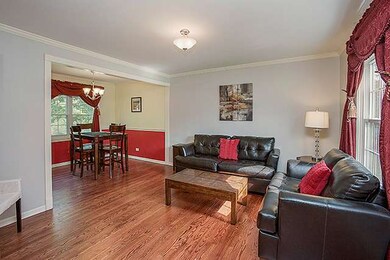 1384 Carleton Cir, Naperville, IL 60565 - photo 3