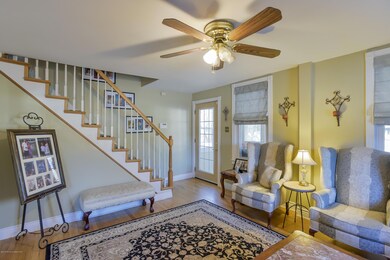 008_Living Room 3