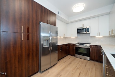 615 W Peace St unit 306, Raleigh, NC 27605 - photo 3